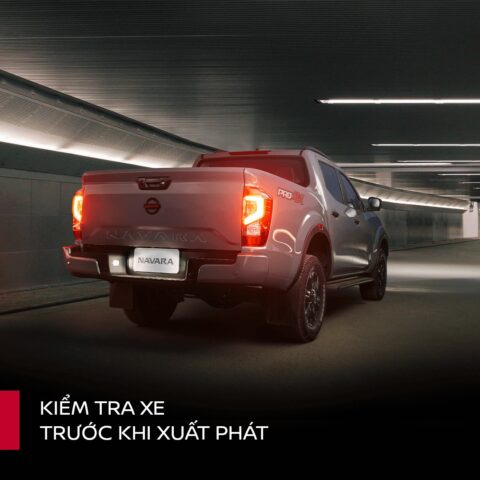 Kiểm tra xe ô tô trước chuyến đi đường đồi núi