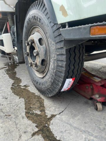 Cấu tạo của một chiếc van lốp xe ô tô
