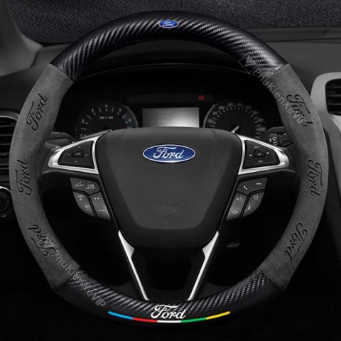 Hình ảnh chi tiết bọc vô lăng xe ô tô Ford Ranger với chất liệu da lộn và sợi carbon
