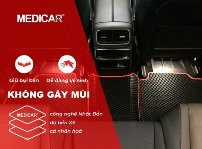 Loại bỏ vật dụng gây mùi giúp giữ mùi thơm cho xe ô tô