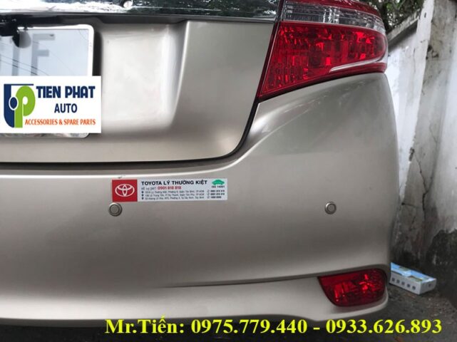 Tổng quan xe Toyota Vios sau khi lắp đặt hoàn chỉnh hệ thống cảm biến lùi
