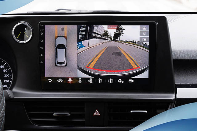 Lắp camera lùi cho xe ô tô tại Đà Nẵng với góc quay rõ nét
