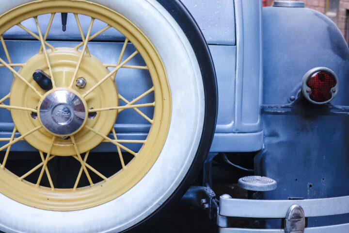car vintage wheel automobile vehicle spoke blue tire vintage car rim classic auto part automobile make automotive exterior automotive tire aircraft engine 117197