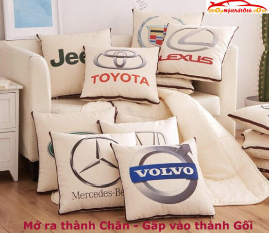 Gối ôm trên xe ô tô mang lại sự thoải mái cho hành trình dài