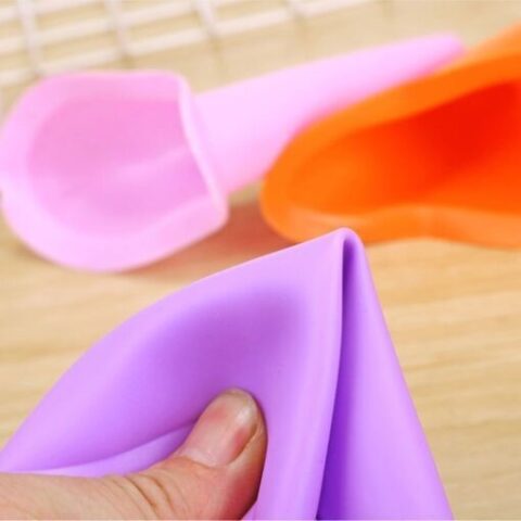 Giường trên xe ô tô được làm từ chất liệu cao cấp và mềm mại