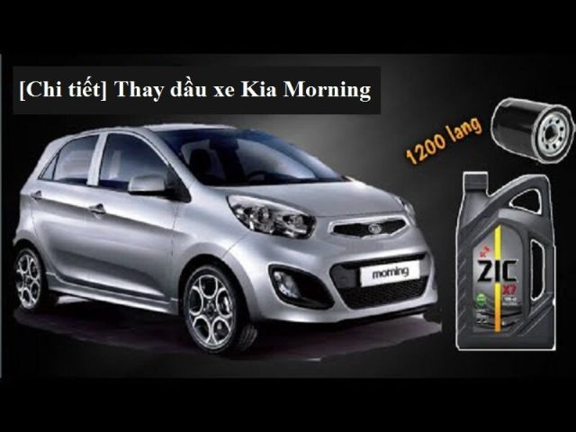 Kỹ thuật viên đang thay dầu xe Kia Morning chuyên nghiệp