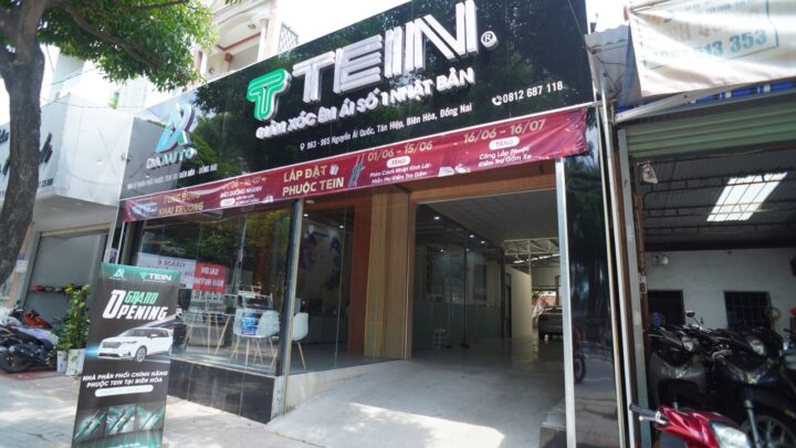 Trung tâm DA AUTO lắp đặt giảm xóc cho Toyota Highlander, ảnh hưởng đến chi phí bảo dưỡng và giá xe ô tô Toyota Highlander tổng thể.