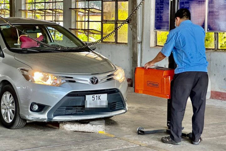 Quá trình đăng kiểm xe ô tô tại trung tâm kiểm định