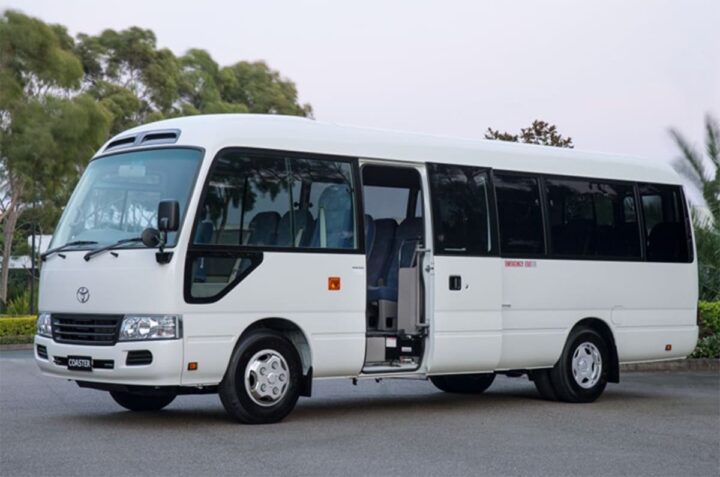 Dịch vụ cho thuê xe ô tô 24 chỗ hiện đại phục vụ đoàn khách lớn