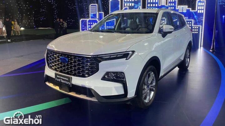 Tổng quan Ford Territory 2023 màu trắng, lựa chọn SUV 5 chỗ thoải mái cho 4 người