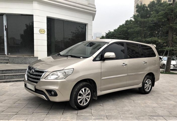 gia ban xe toyota innova cu kinh nghiem mua innova