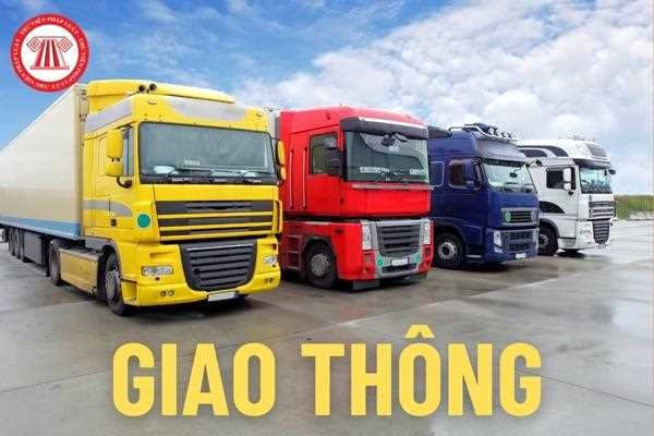 Xe ô tô tải đang bốc dỡ hàng, minh họa cho hoạt động vận tải hàng hóa và quy trình xử lý hóa đơn
