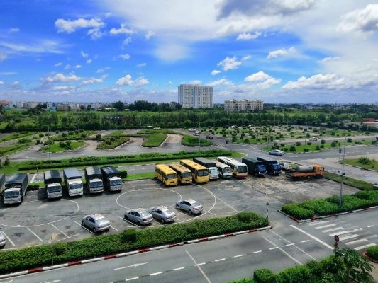 Hình ảnh học viên thực hành lái xe ô tô B2 tại Vĩnh Long