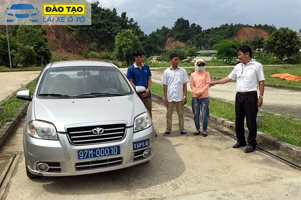 Học lái xe ô tô Thanh Hoá: Khóa học thực hành lái xe chuyên nghiệp