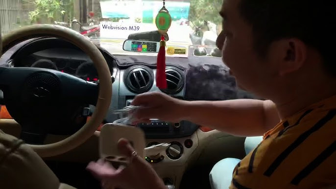 Lắp thêm tẩu cho xe ô tô với thiết bị chia cổng sạc tiện lợi