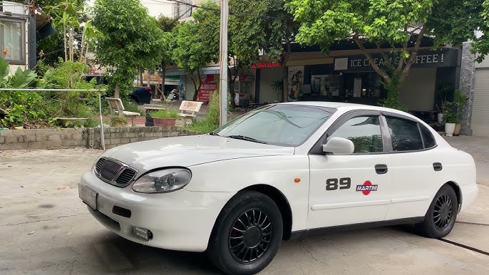 Đánh giá chi tiết xe ô tô Daewoo Leganza 2002, ưu nhược điểm và giá trị còn lại