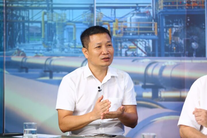 Chuyên gia Nguyễn Mạnh Thắng thảo luận về chính sách cấm xe ô tô ở Hà Nội và giải pháp phát triển giao thông xanh