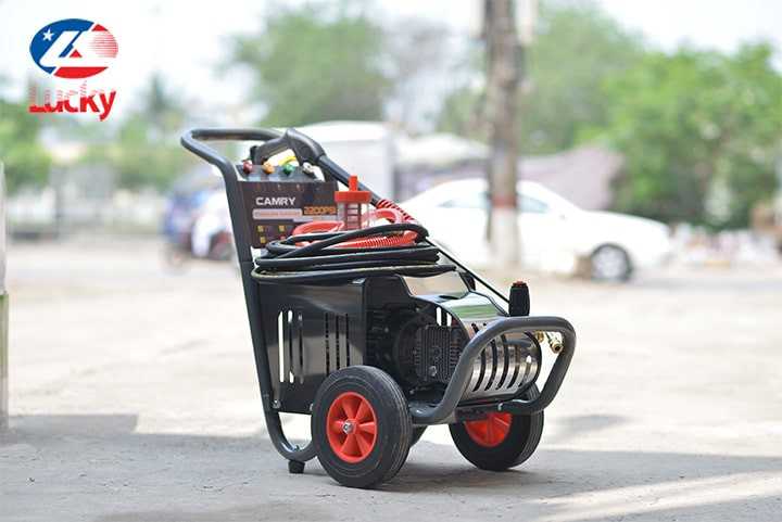 Máy rửa xe ô tô công nghiệp hiện đại