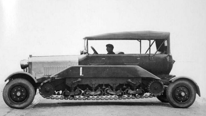 Ô tô biến hình xe tăng Wolseley-Vickers năm 1926 với hệ thống bánh xe và bánh xích độc đáo.