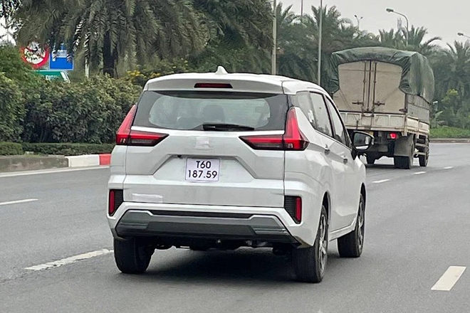 mitsubishi xpander 2022 bat ngo lan banh tai viet nam voi bien so tam 5 1650478052 111 width660height440