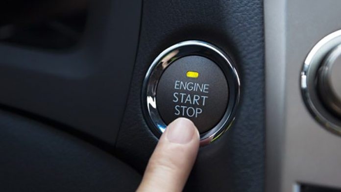 Nút khởi động và tắt máy xe ô tô Toyota Innova