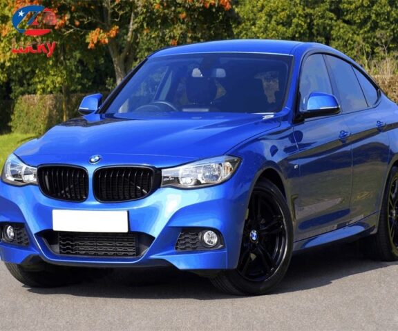 Rửa xe ô tô tại TPHCM để giữ vệ sinh và vẻ ngoài sáng bóng