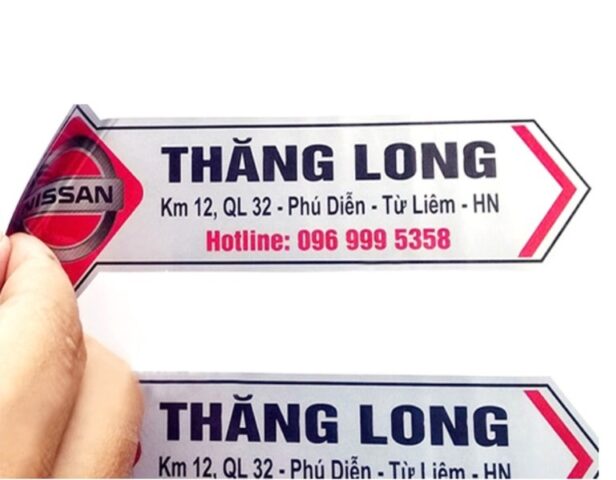 In tem decal dán đuôi xe ô tô mang lại nhiều lợi ích