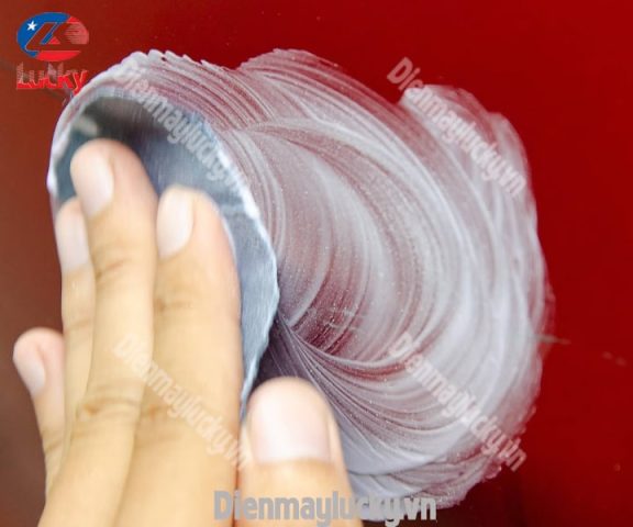 xoa vet xuoc xe may bang kem danh rang 3 min