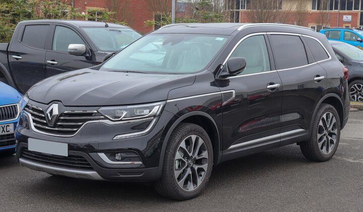 1200px 2019 Renault Koleos GT Line Front