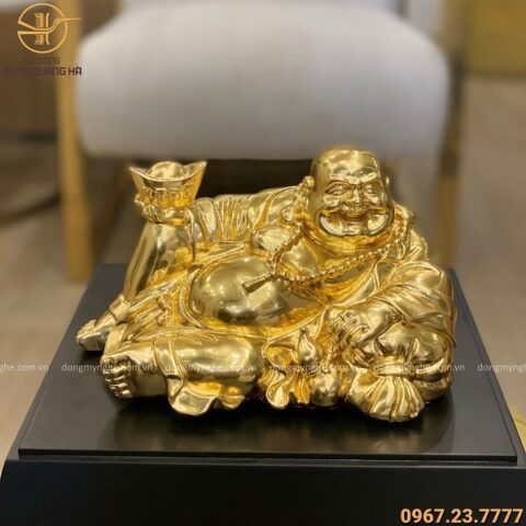 Tượng Phật Di Lặc bằng đồng thếp vàng, biểu tượng thần tài để xe ô tô mang lại may mắn