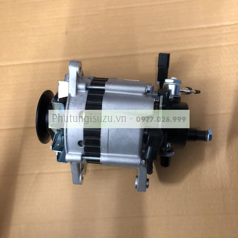 Hình ảnh máy phát điện, một loại phụ tùng phổ biến tại các trung tâm phụ tùng ô tô xe máy